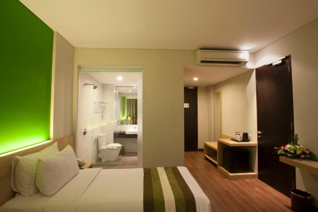 Grand Whiz Hotel Nusa Dua. Grand Whiz Hotel Nusa Dua Супериор номер.